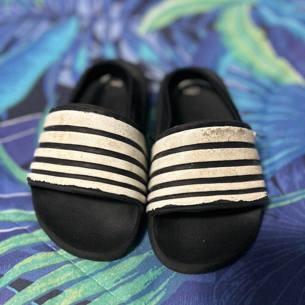 Wonder Nation Black and White Striped Kids Sandals